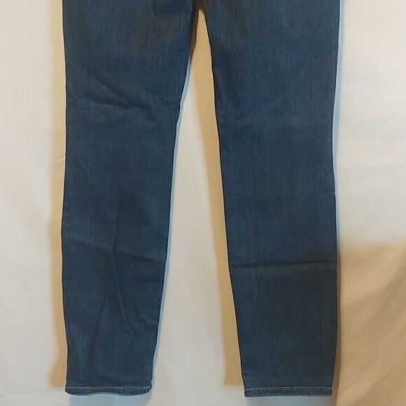 Lee. Stretchy Fit Jeggings. Elastic waist. Size Medium - Picture 3 of 13